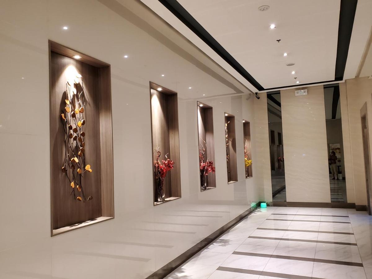 Cozyvilla At 81 Newport Blvd Walk To Naia T3 Marriott & Resorts World Casino & Newport Mall For 5 Pax Free Parking!!!! Pasay Exterior foto
